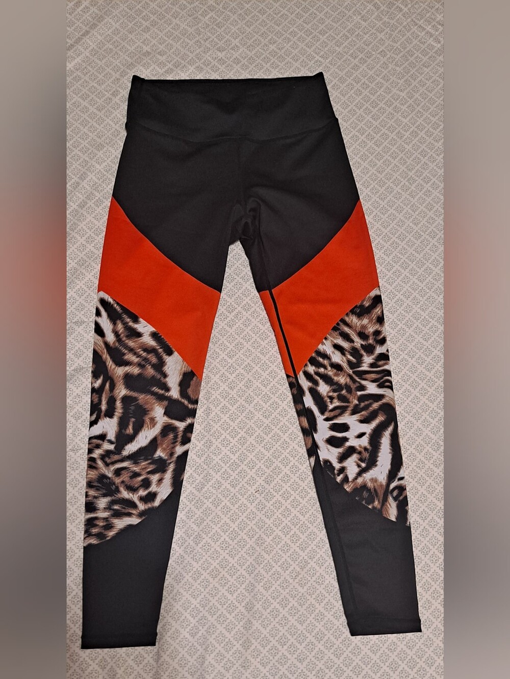 Yelete Active Women's High-Waist Active Leggings with Orange & Animal Print M